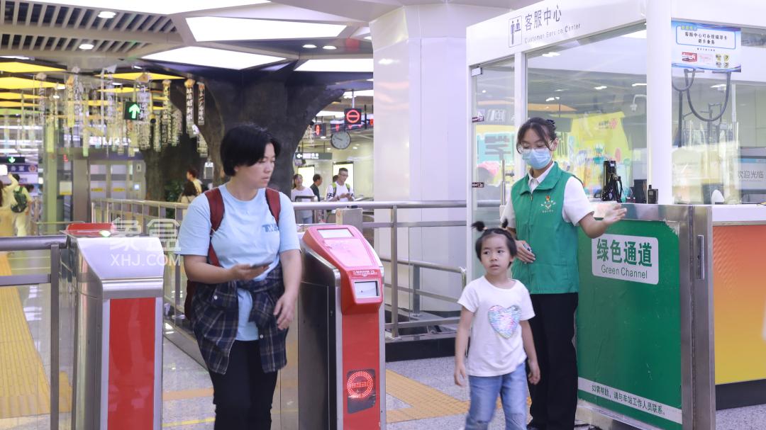 7月1日-8月31日暑假長沙地鐵運(yùn)送乘客1.8億余人次，客流量增長逾30%！