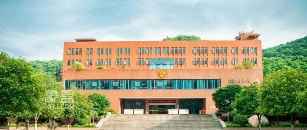 【开学季】中建钰山湖近享雅礼洋湖英才学校蓝天校区，建面183-207㎡小高层+洋房热销中！