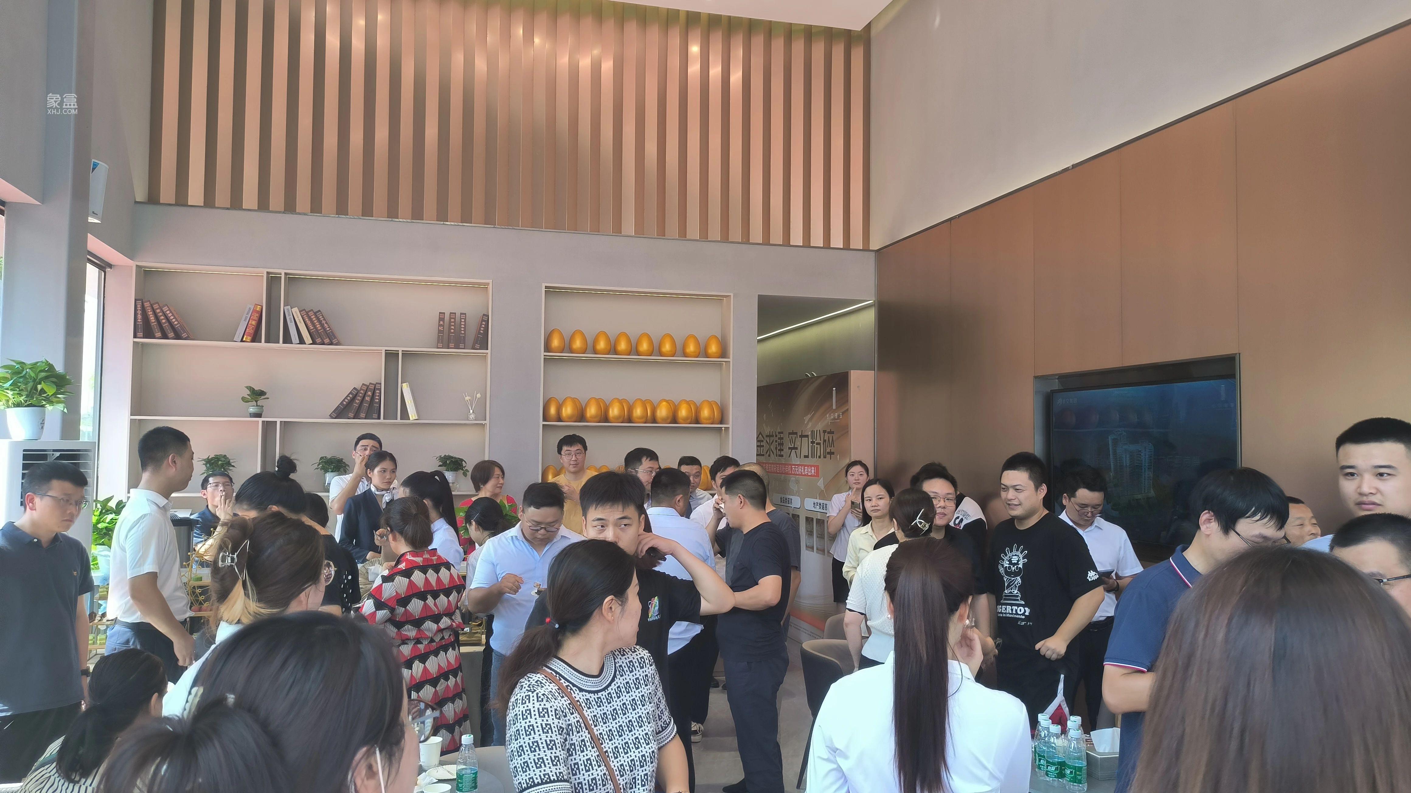 9月9日长交雅筑江岸生活馆已开放，省府建面119-141㎡小高层即将首开！