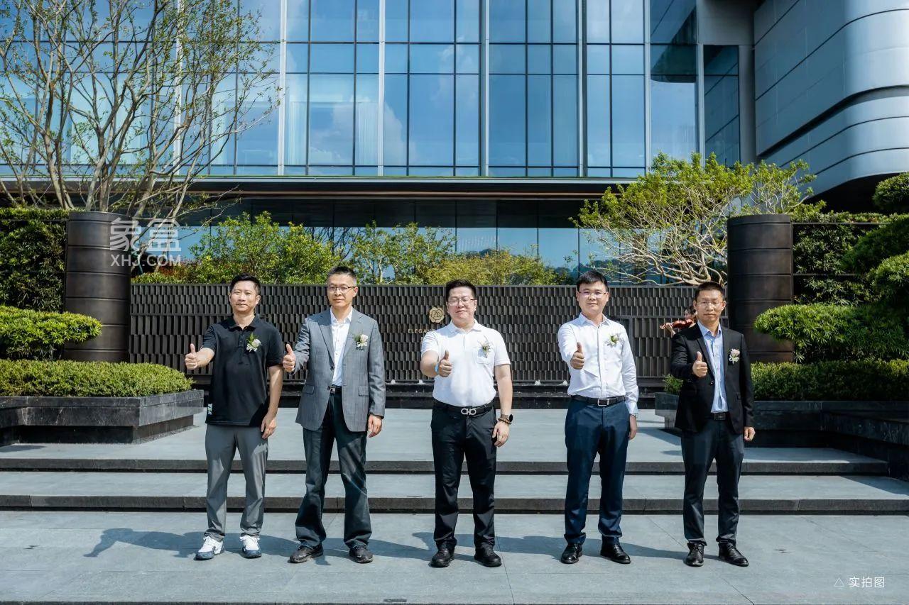 9月9日招商蛇口臻境奢尚示范区已开放，建面280-660㎡大平层即将首开！