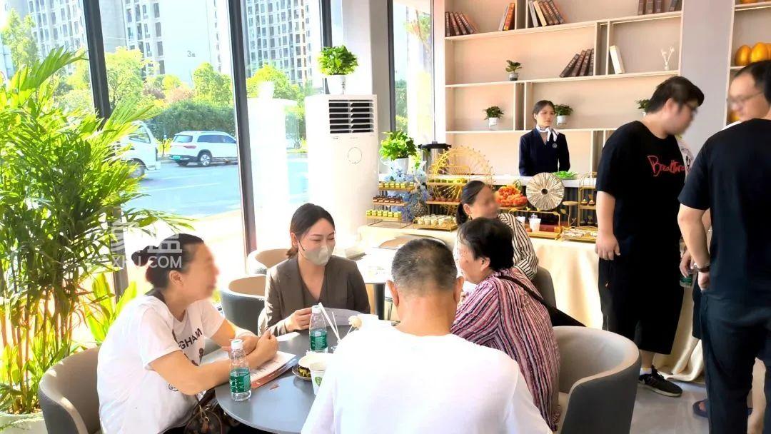 9月9日长交雅筑江岸生活馆已开放，省府建面119-141㎡小高层即将首开！