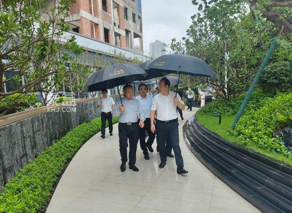 9月13日蔡锋、丁旭明等调研建投御湖印，首付30万抢大泽湖洋房和叠墅！