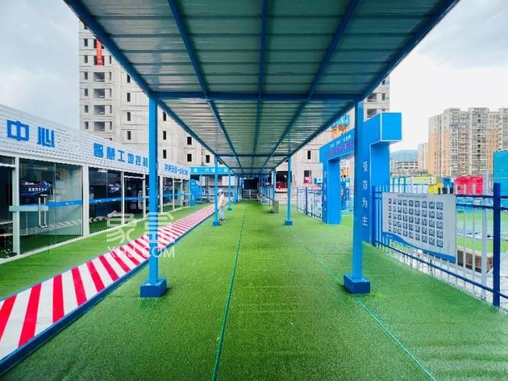 龙湖青云阙"质量月"工地观摩活动，泰禹小学建面143-241㎡热销中！