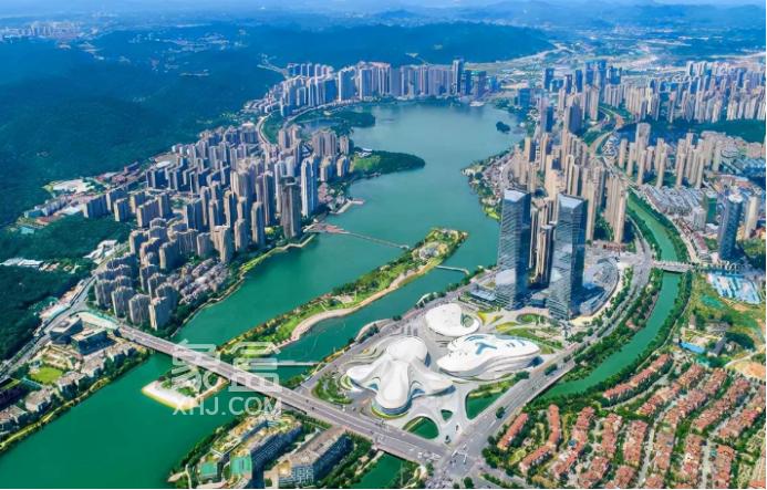 【黄金置业季】盘点长沙湖景住宅小区！揽湖光山色，享悠然自得！