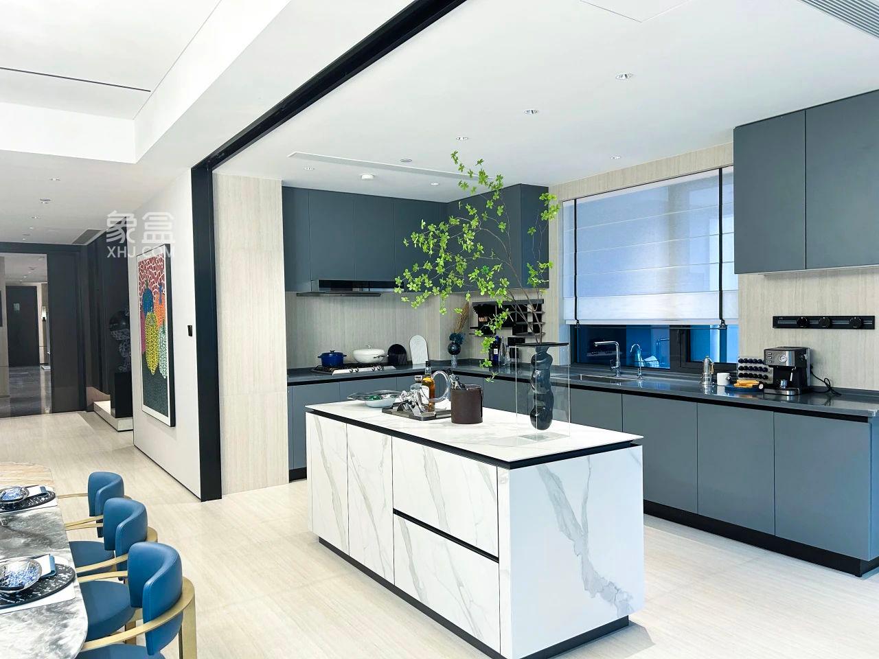 【黄金置业季】绿城凤起麓鸣建面285㎡样板间，天心滨江建面210-315㎡热销中！-长沙象盒资讯
