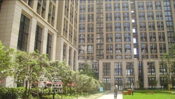 11月9日長沙二手房最新房源：廣電中心豪華古典精裝三室，鄰月湖環(huán)境佳