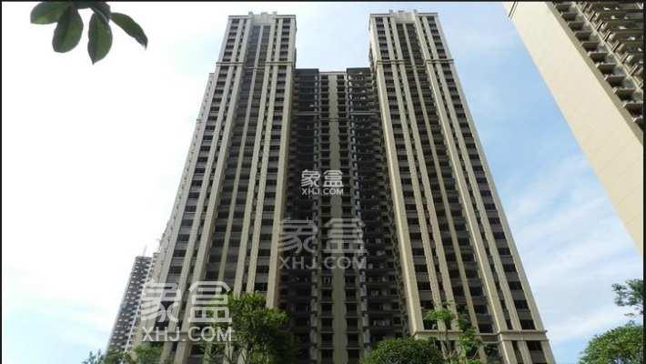 11月10日長沙二手房最新房源：梅溪湖地鐵旁舒適三室，教育鄰近名牌中小