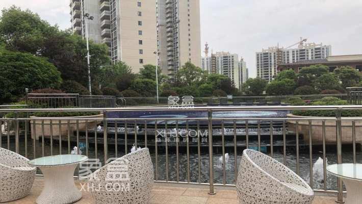11月10日長沙二手房最新房源：梅溪湖地鐵旁舒適三室，教育鄰近名牌中小
