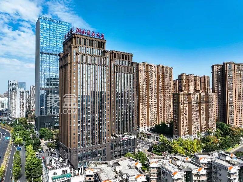 長沙東塘英維創(chuàng)新大廈、湖南商會大廈、興業(yè)IEC等樓宇經(jīng)濟，打造發(fā)展新標桿！