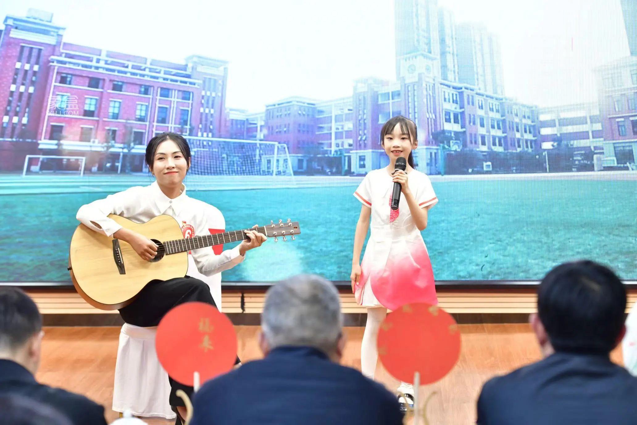 11月13日长沙市芙蓉区“躬耕教坛 芙蓉有我”师德巡讲团选拔赛在东郡小学举行！