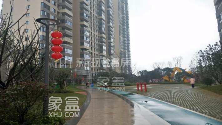 11月17日长沙二手房最新房源：南城奥莱豪华三室，地铁口并潜力商圈生活便捷