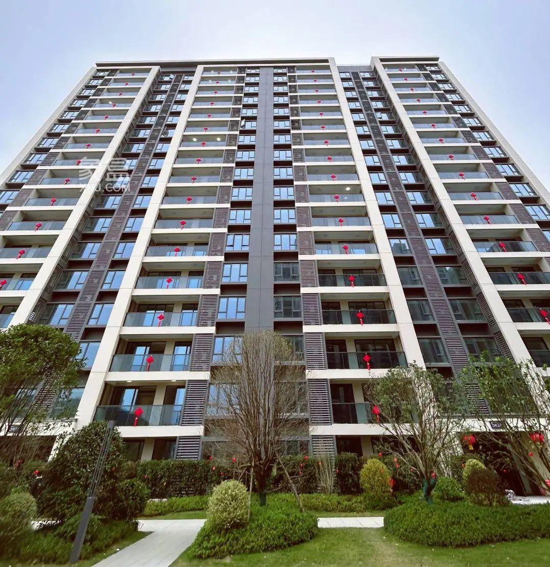 天健云麓府即将集中交付，麓谷建面110-130㎡现房热销中！