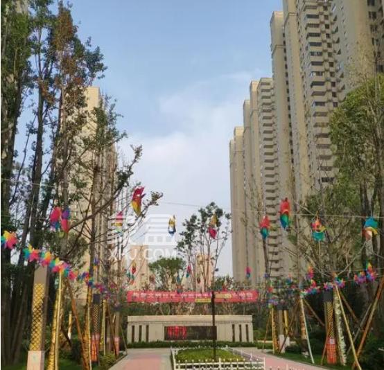 长沙次新小区推荐：芙蓉万国城MOMA，汽车东站旁均价万元出头！