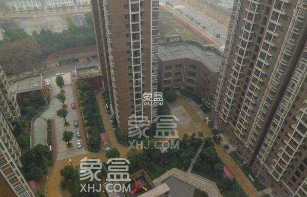 4月1日长沙租房急租:树木岭地铁口宽敞三室,近商圈配套全租价科学 4月1日长沙租房急租:树木岭地铁口宽敞三室,近商圈配套全租价科学