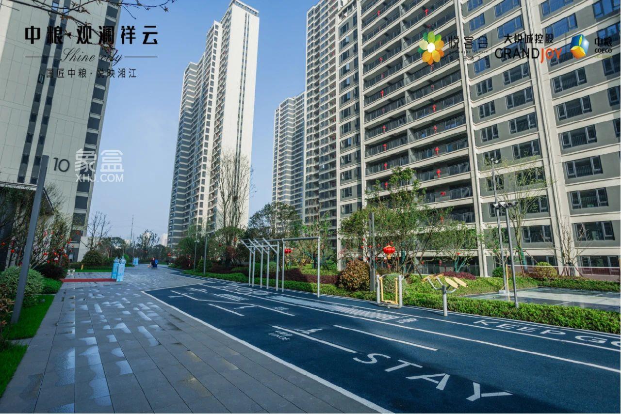 3月28-31日中粮观澜祥云一期交付，一师范+长郡建面107-168㎡6字头热销！