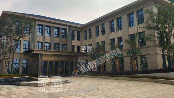 4月2日长沙租房急租:岳麓区超大精装+二号线西延线双站口仅2800每月 4月2日长沙租房急租:岳麓区超大精装+二号线西延线双站口仅2800每月