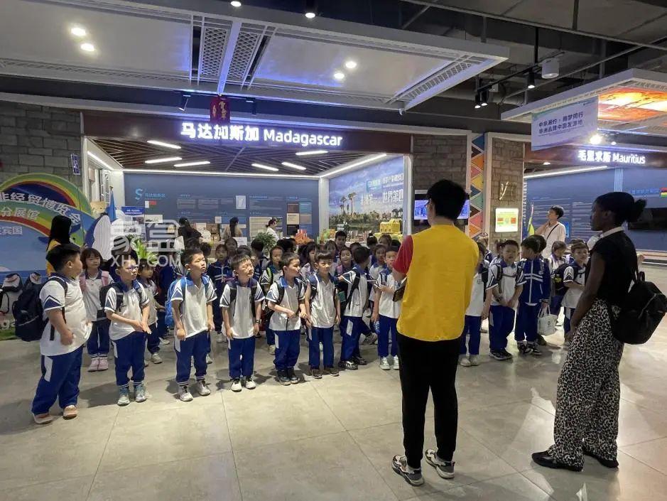 湖南师大附中雨花学校开启中非文化与经贸研学实践基地探秘之旅！