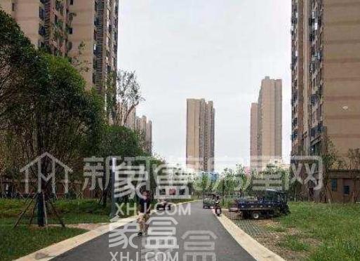 7月17日长沙租房急租：东站宽敞两居室，近地铁低月租，居感好性价高