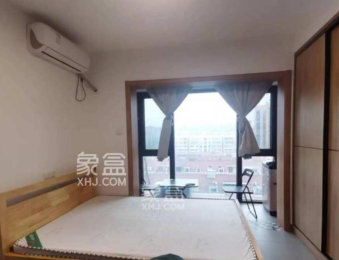8月7日長沙租房急租：含浦精美loft，近洋湖環(huán)地鐵和商圈租價(jià)低