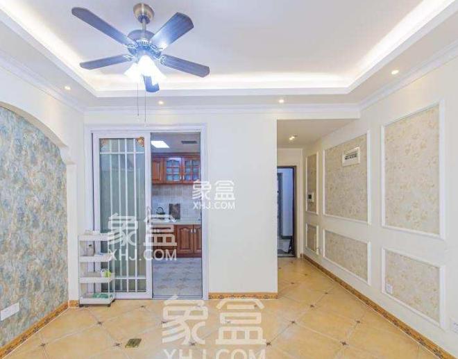 8月8日长沙租房急租：南城融城中心豪装三室配双轨交通，舒适便捷