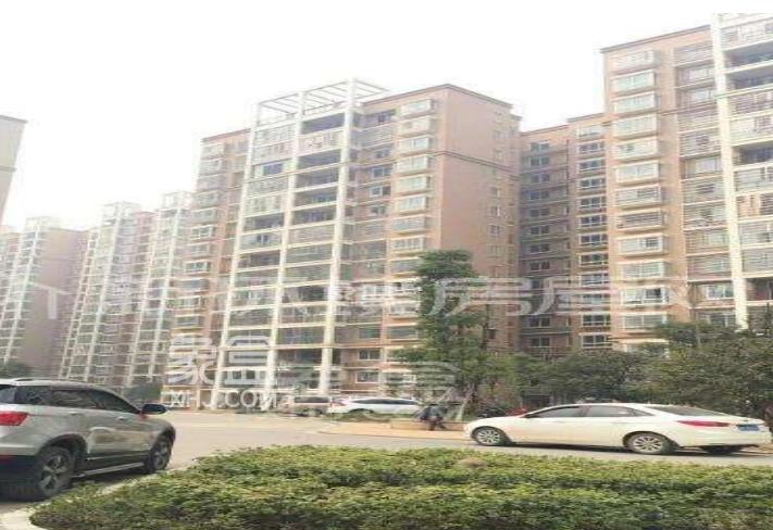 8月9日长沙租房急租：新开铺精装两室，近商圈和地铁，月租低性价高