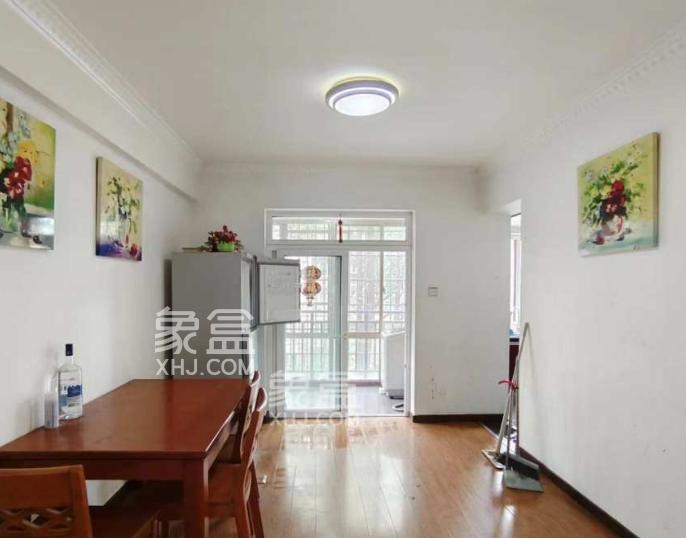 8月26日长沙租房急租：高桥四室带阳台大loft，正地铁超舒适月租低