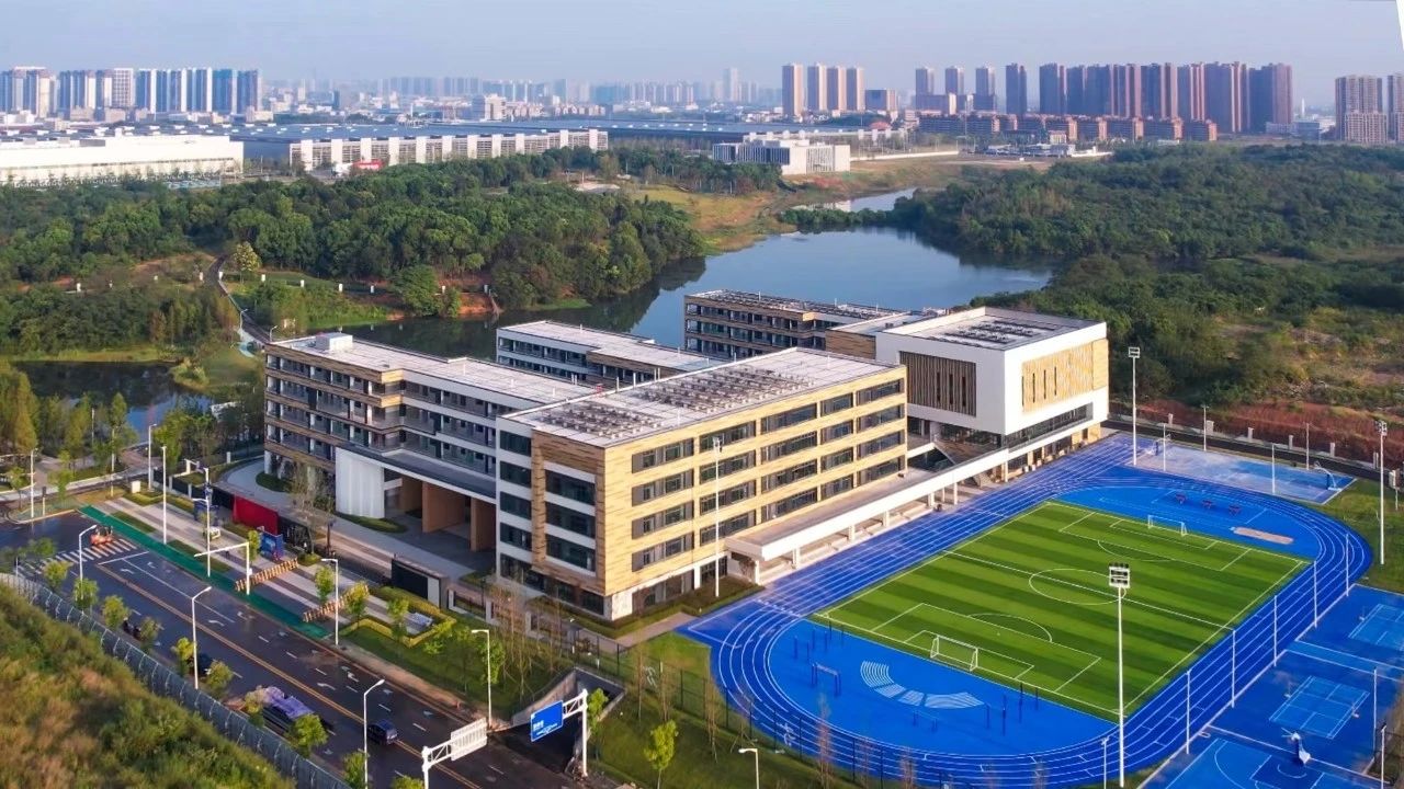 湖南師范大學附屬三一云湖實驗學校小班制教學，三一云湖建面高層+別墅熱銷！