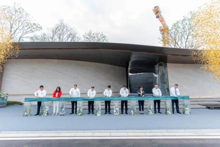 10月12日中建翡翠天序展示区已开放,砂子塘+麓山天华建面110-143㎡即将首开! 10月12日中建翡翠天序展示区已开放,砂子塘+麓山天华建面110-143㎡即将首开!