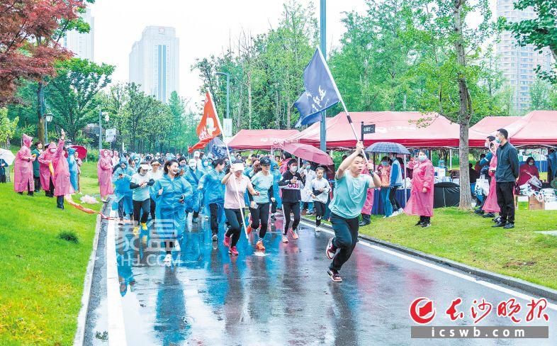 長(zhǎng)沙金土地第一灣、三潤(rùn)城等10個(gè)榮獲2023年度“紅色物業(yè)”服務(wù)小區(qū)！