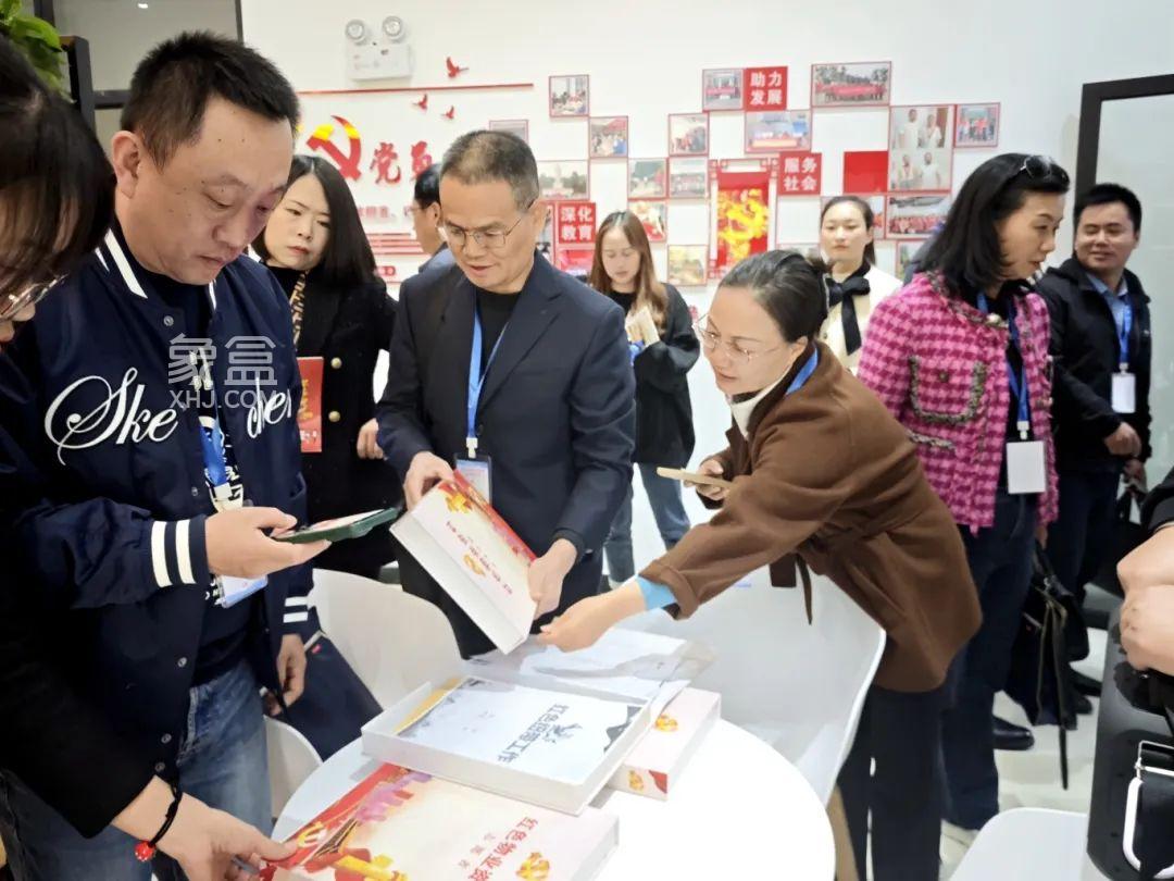 长沙湘熙水郡、麓山润城等党建引领物业 ，“红心”点亮“民心”！