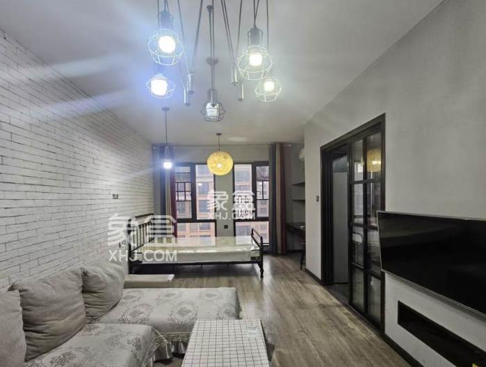 长沙租公寓推荐：天心滨江和南城新湖，拥有绝佳地段，精致装潢！