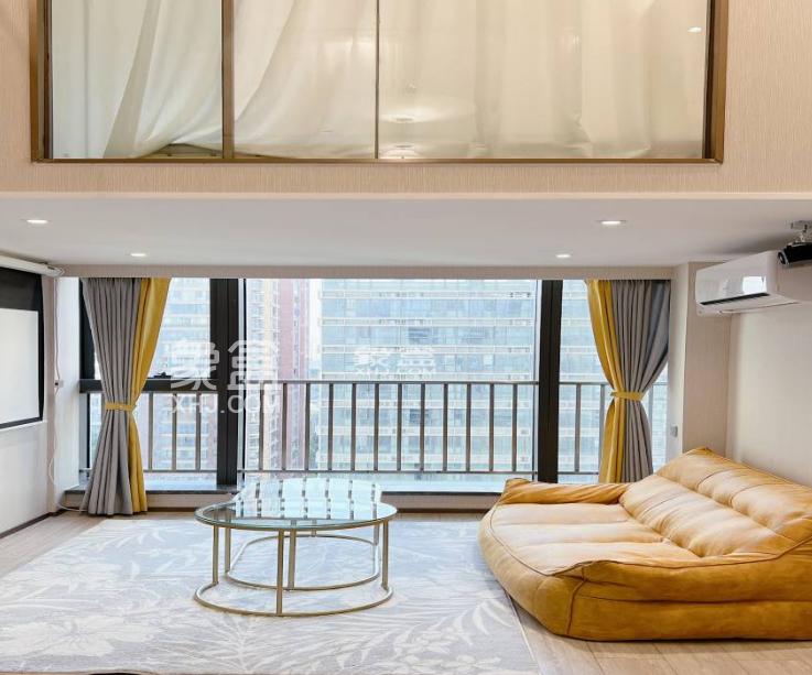 长沙租公寓推荐：开福超大时尚loft公寓，江景搭配商圈选择众多