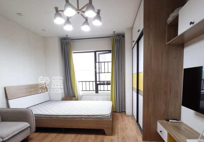 12月17日长沙租房急租：含浦多居室公寓，装修新近地铁性价高