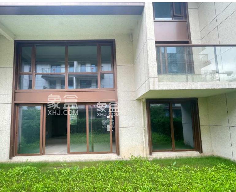 长沙租别墅推荐：含浦豪华装潢带花园住宅，洋湖旁一级景观