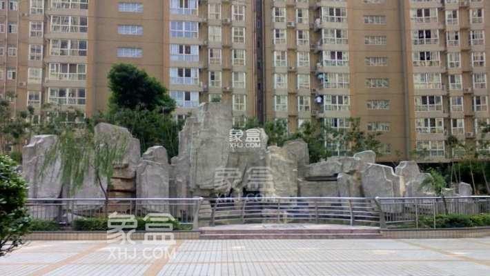 12月24日长沙租房急租：红星商圈旁三室大户型，2200每月性价高