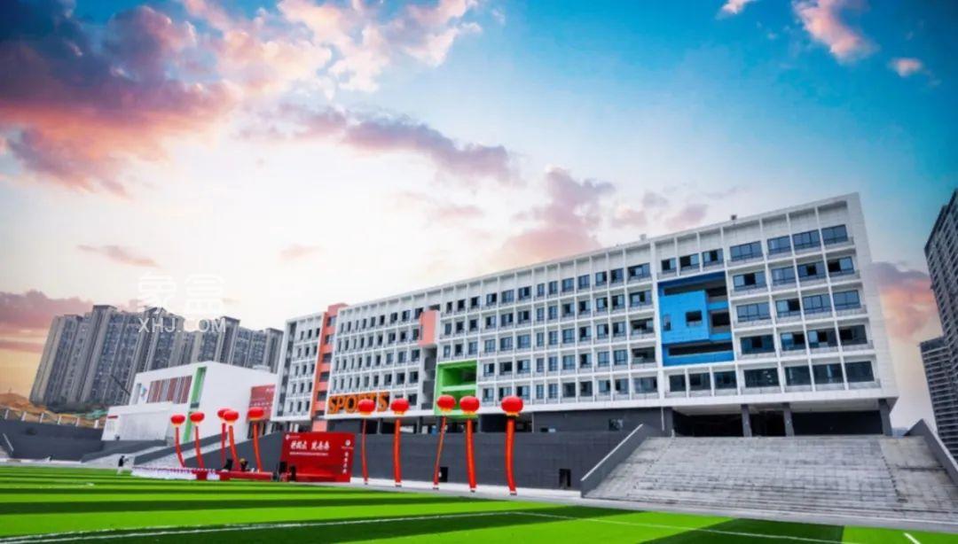长沙润府C07栋加推劲销，湖南师大附中双语实验学校北校区建面125-217㎡双书包房热销！