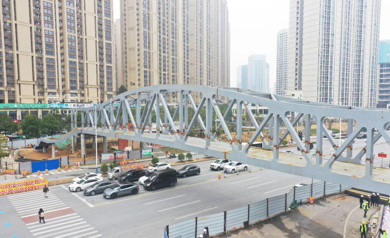 長沙銀杉路（銀月路口）人行天橋6月投入使用，利好時代傾城、時代建發(fā)和著等！