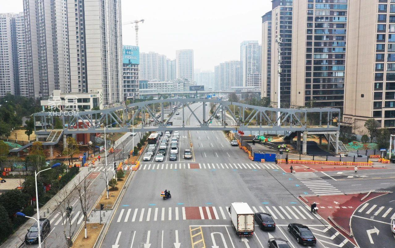 長沙銀杉路（銀月路口）人行天橋6月投入使用，利好時代傾城、時代建發(fā)和著等！