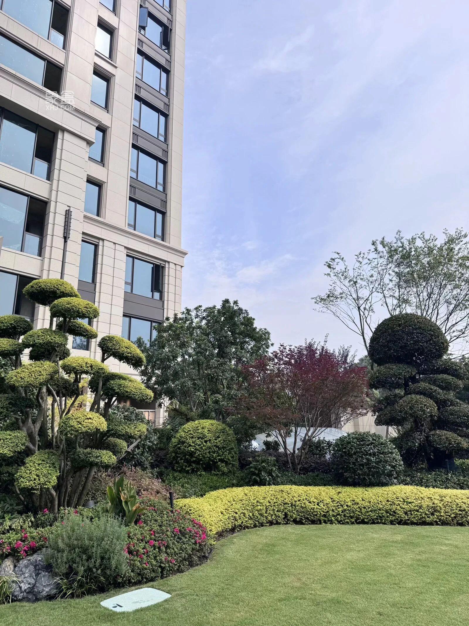 天城上和珺搭乘地铁8号线换乘王，省府建面230-346㎡准现房大平层热销！