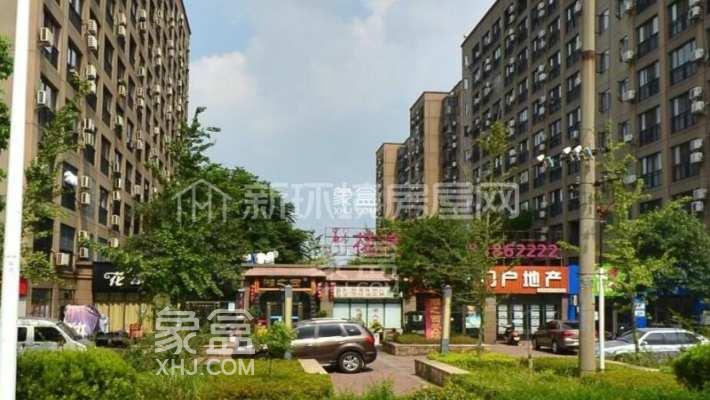 6月20日长沙特价租房：桂花坪带阳台精装小户型，省府片区+正地铁口