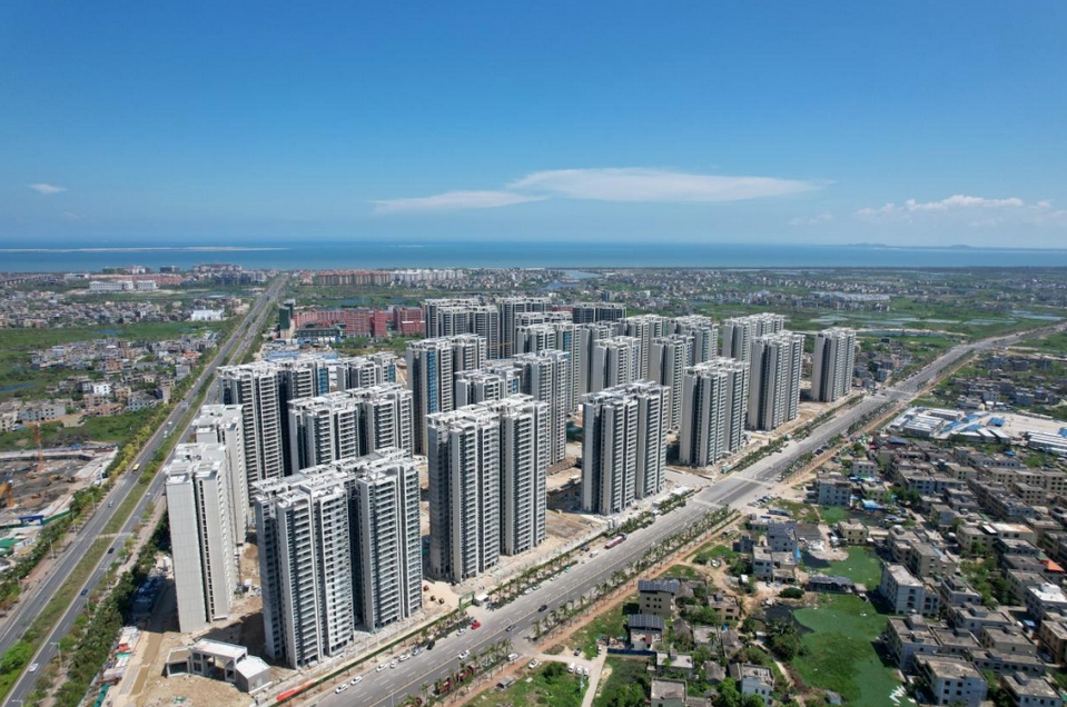 海口产投集团听海阁项目南区全面封顶:打造江东新区职住平衡示范标杆 海口产投集团听海阁项目南区全面封顶:打造江东新区职住平衡示范标杆