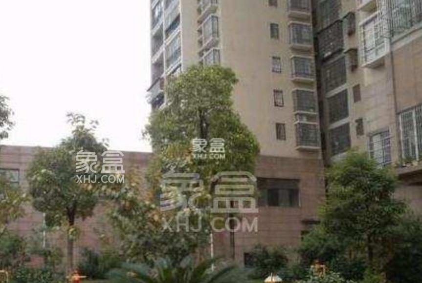 5月13日长沙租房急租：紧邻洋湖精装三室大户型，配套环境品质顶配