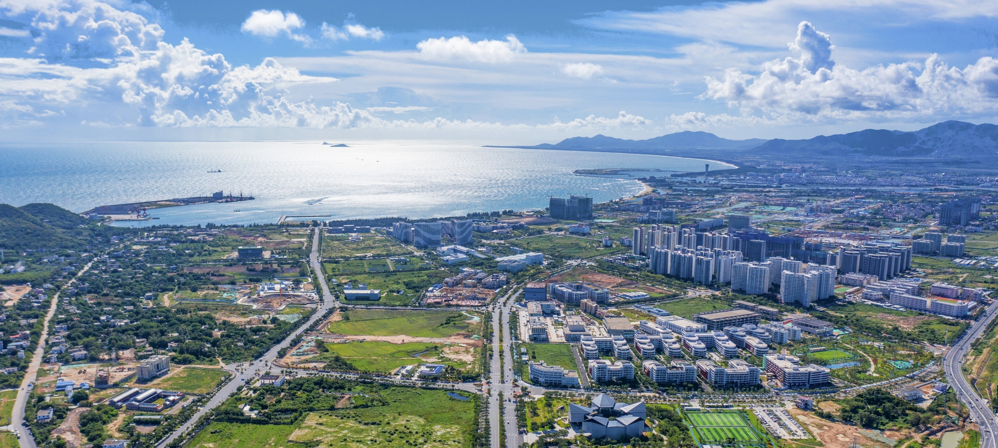 自贸港重点项目“五一”假期加速推进 自贸港重点项目“五一”假期加速推进