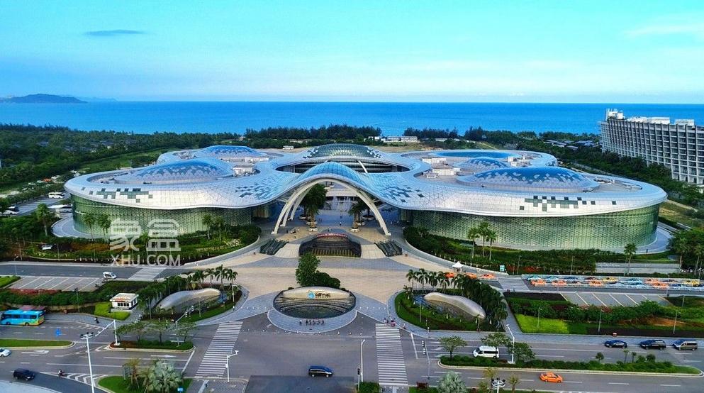 上海建工高层督导三亚免税城酒店项目建设
