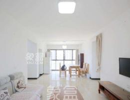 5月21日长沙租房急租：南城带阳台大户型，双线地铁环绕每月仅1800