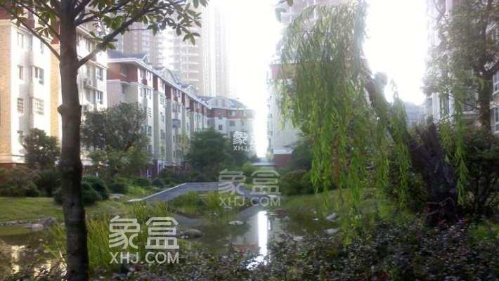 5月21日长沙租房急租：南城带阳台大户型，双线地铁环绕每月仅1800