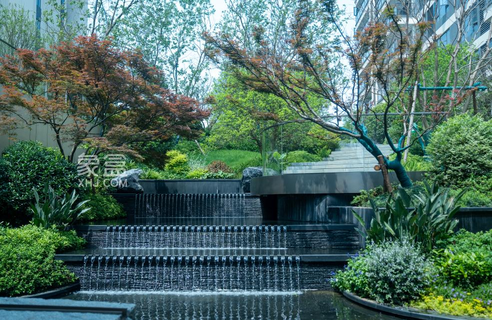 5月24日城发恒伟会展壹中心展示区已开放，会展新城建面108-128㎡准现双书包房热销！