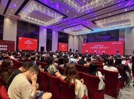 购房者抢房~开发商抢地！“长沙楼市”热闹起来啦！
