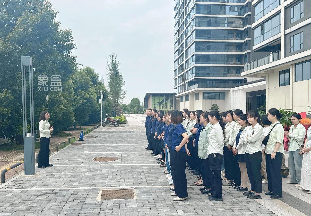 6月10日象盒益阳新门户中铁银城江月店开业，开门笑迎八方来客！