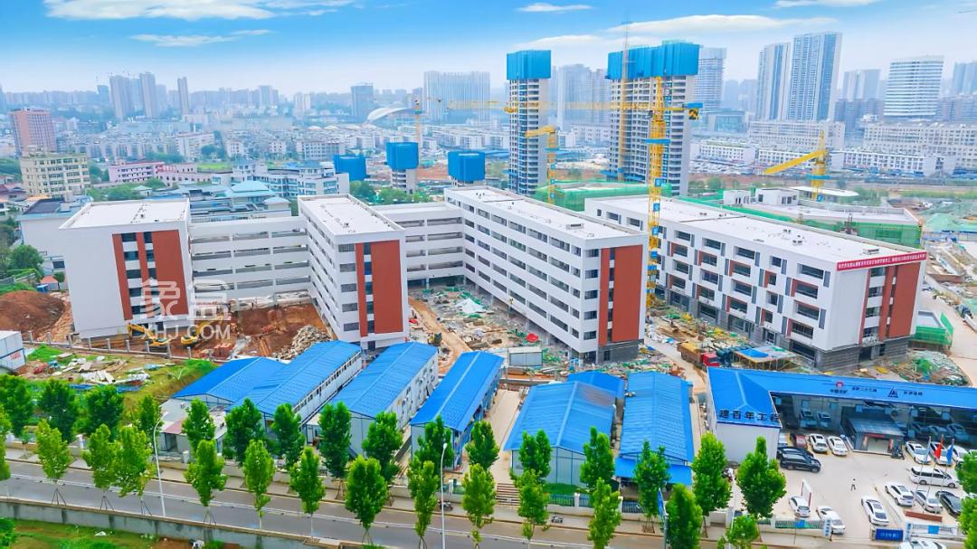长沙麓山国际天华实验学校2025年开学，中海星樾府、中建翡翠天序入读！